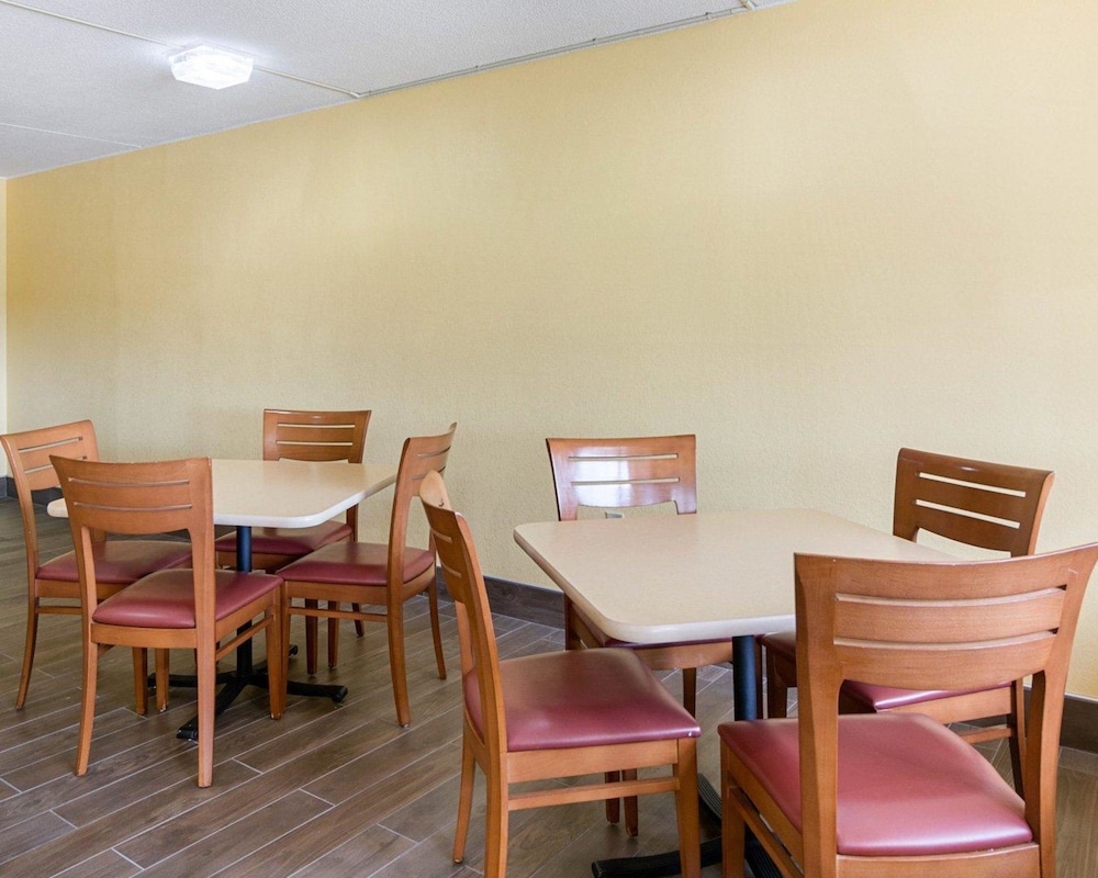 Rodeway Inn Joint Base Andrews Area 23/28