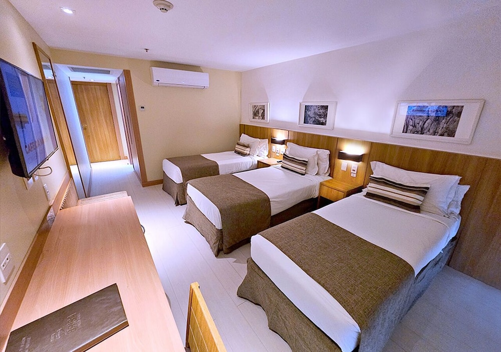 غرفة ديلوكس ثلاثية بثلاثة أسرّة بإطلالة على البحر بشرفة، Riale Brisa Barra Hotel 4/10