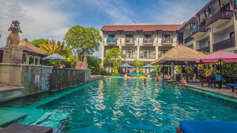 The Lokha Legian Resort and Spa 10/75
