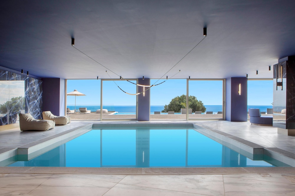 Zeus Eleva Ajul, a Registry Collection Hotel 56/83