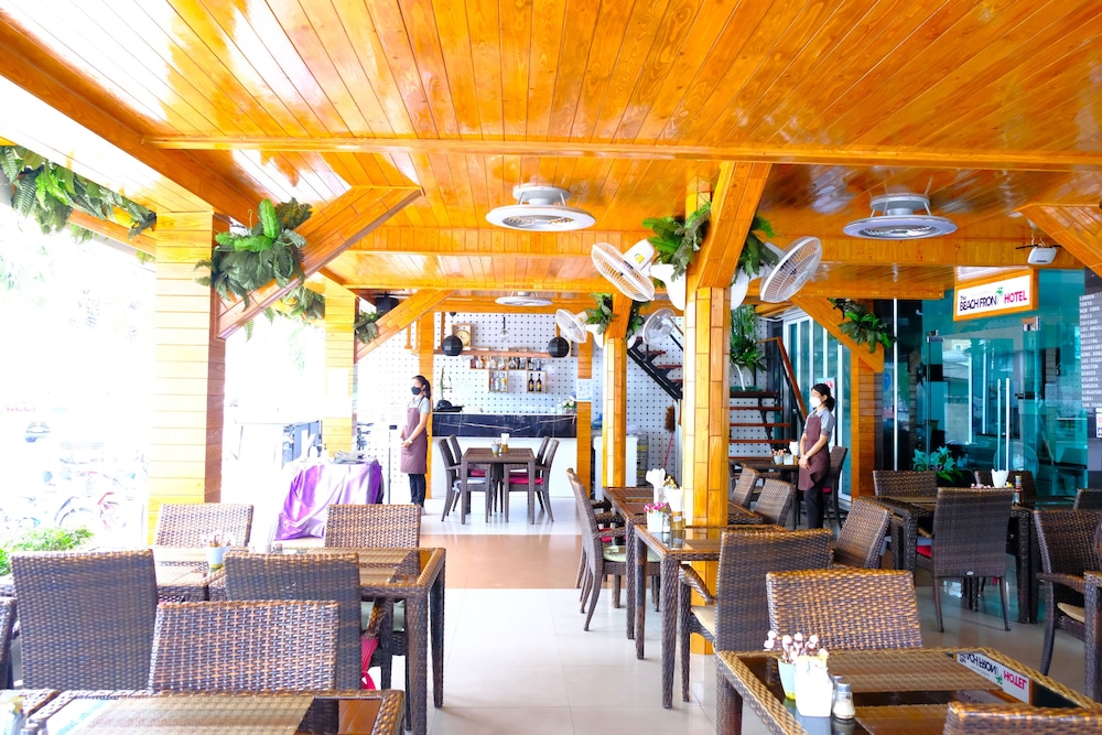 The Beach Front Resort Pattaya 62/87