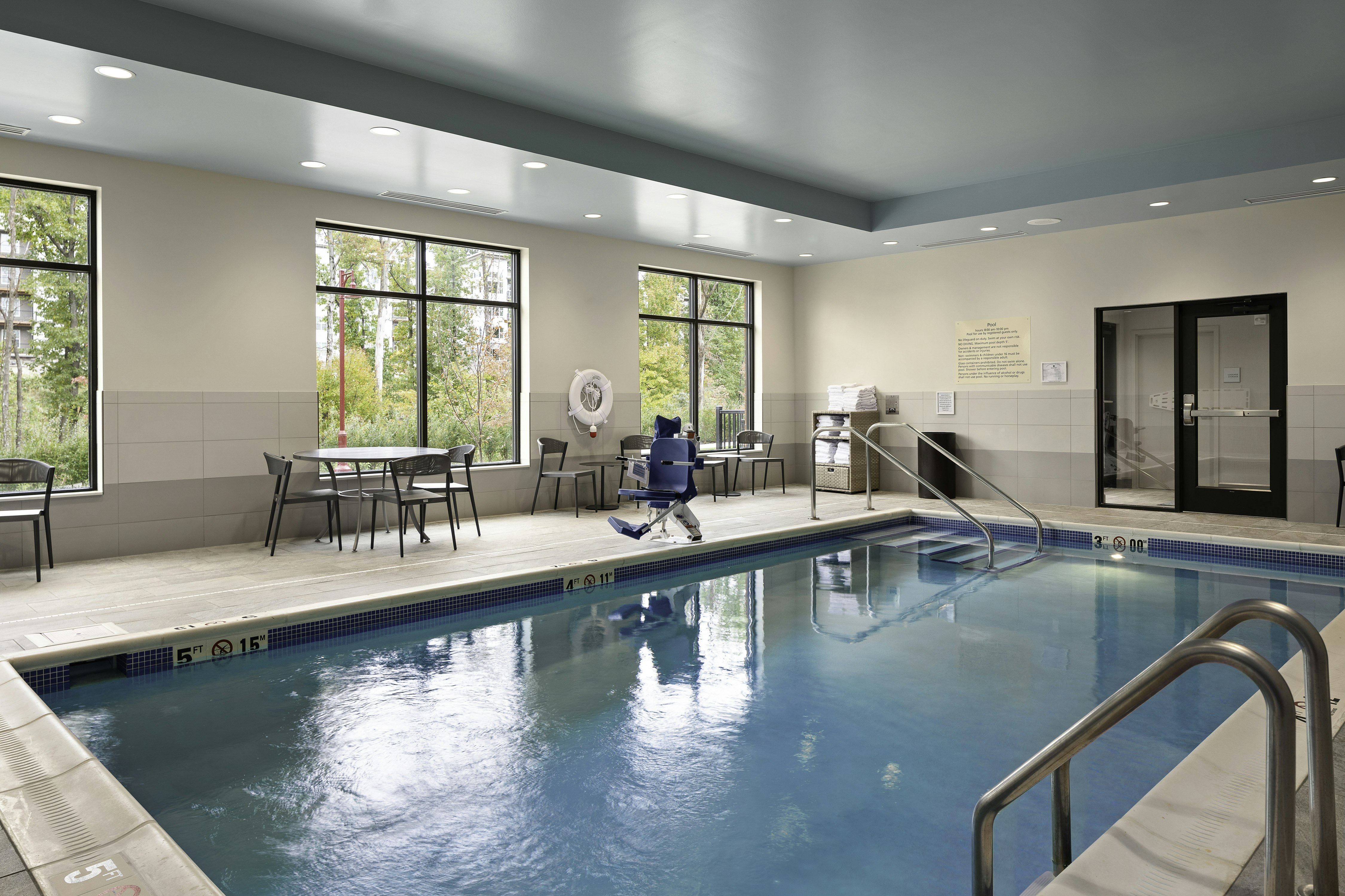 Hampton Inn and Suites Cranberry Pittsburgh 29/42