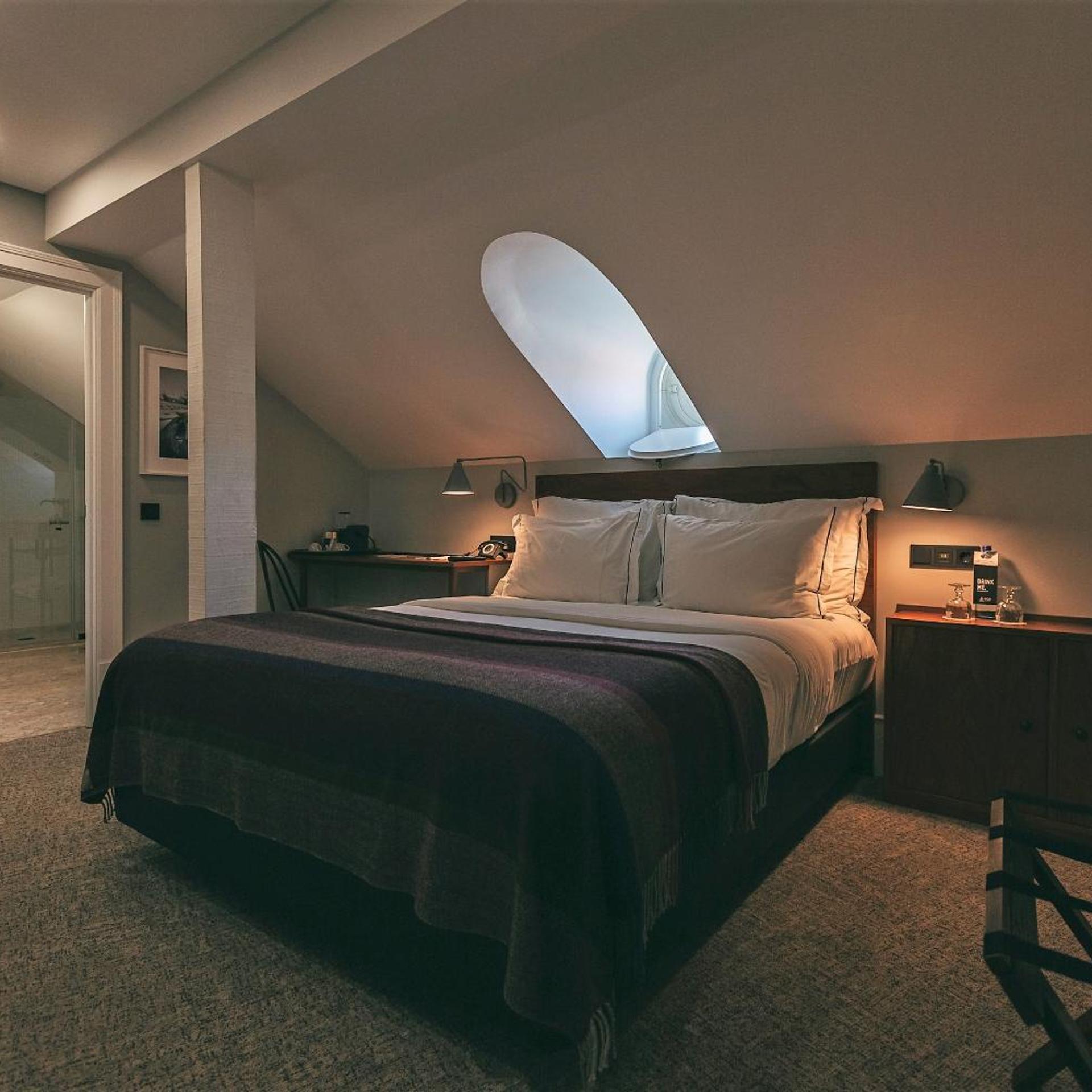 Room, King Bed, Attic