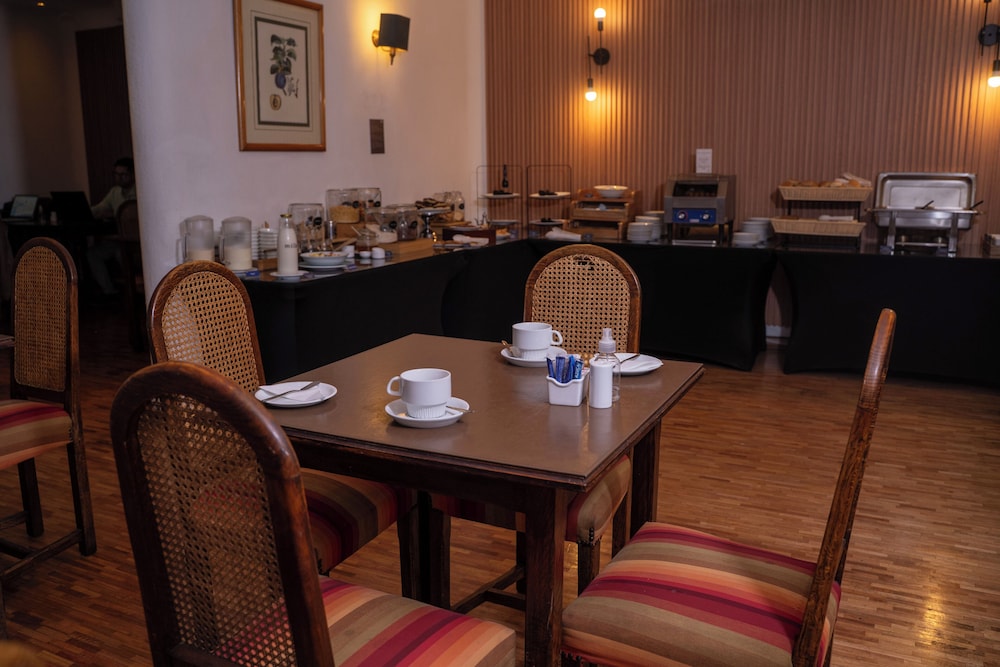 Hotel Presidente (ex. Presidente Hotel Santiago) 48/60