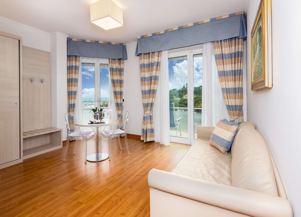 Best Western Plus Tigullio Royal Hotel 41/64