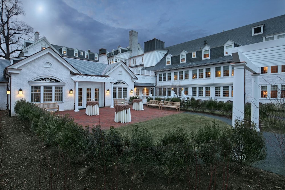 Inn on Boltwood 62/64