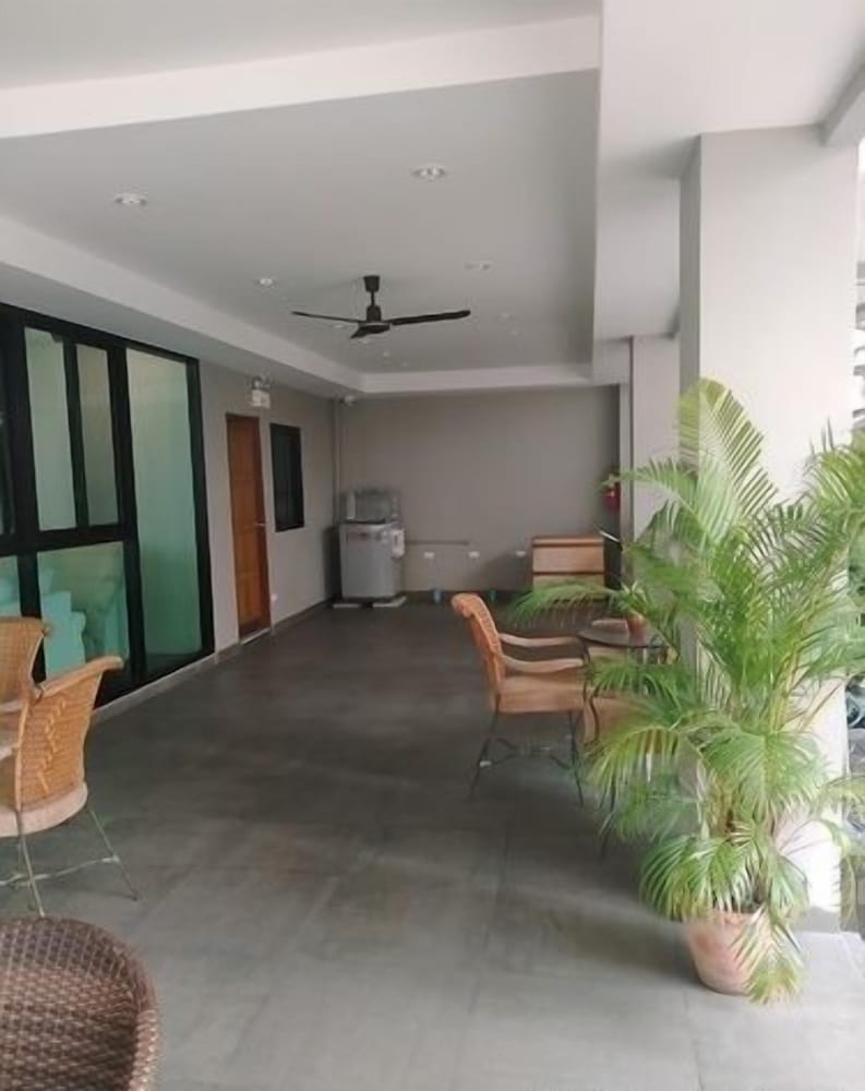 Abani Jomtien Inn 11/50