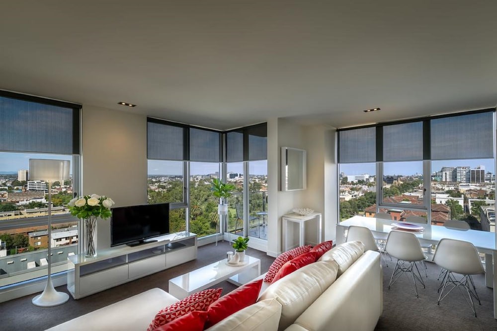 TRIBECA SERVICED APARTMENTS 13/47
