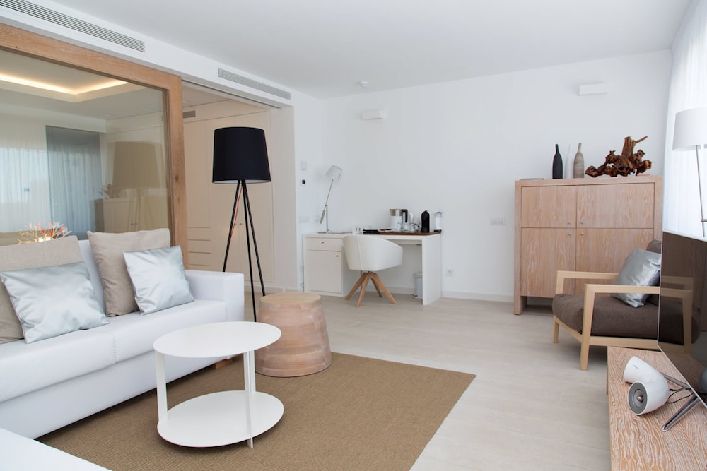 HOTEL CALA SAONA & SPA 44/59