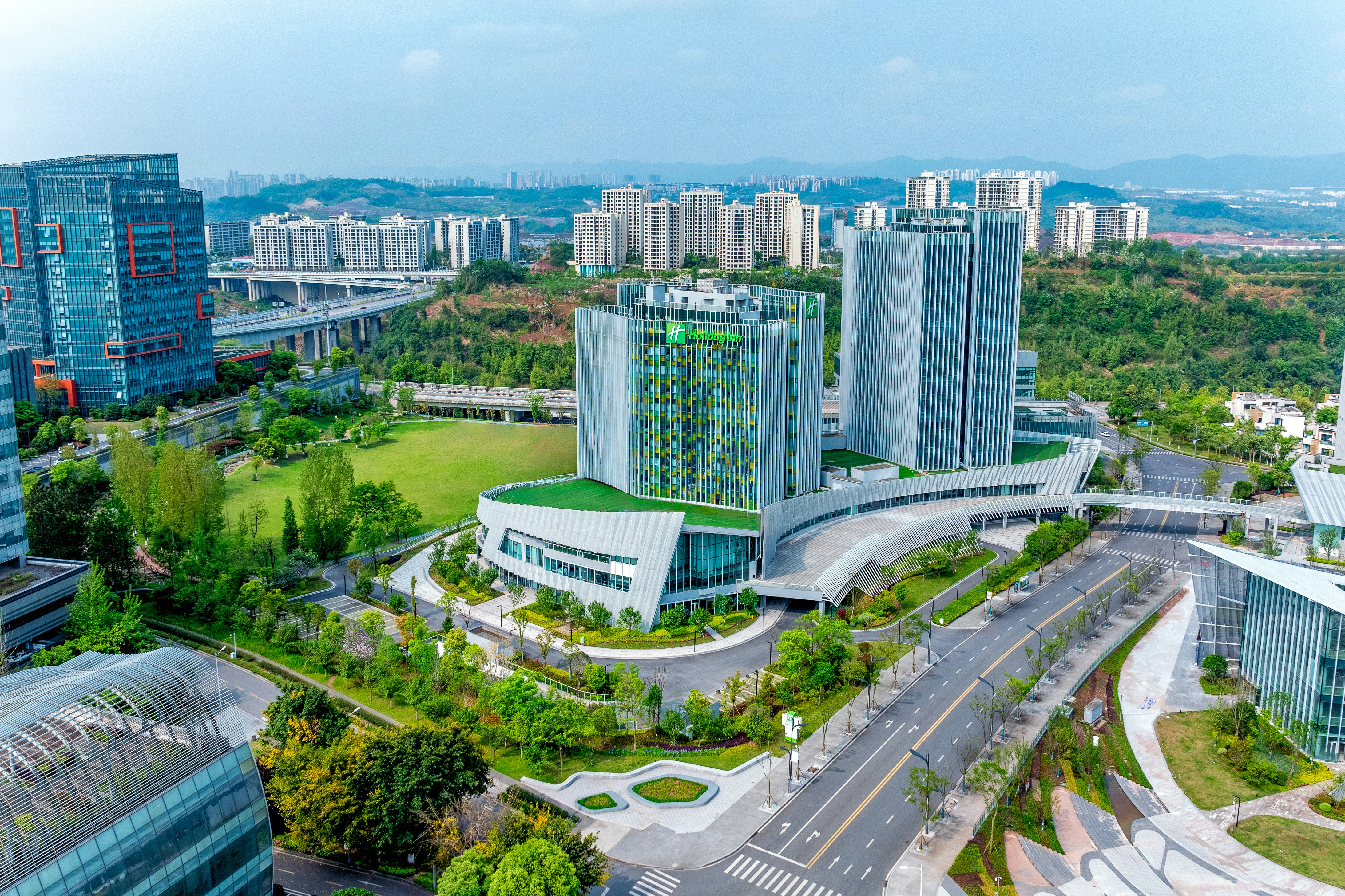 Holiday Inn Chongqing Data Valley 52/59