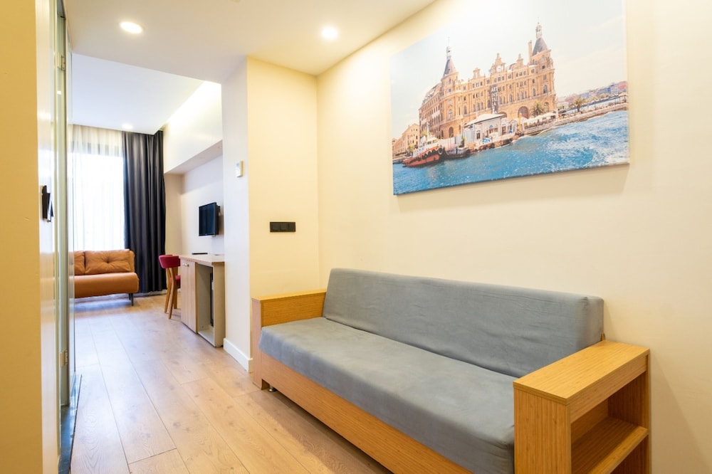 VVR Hotel 6/31