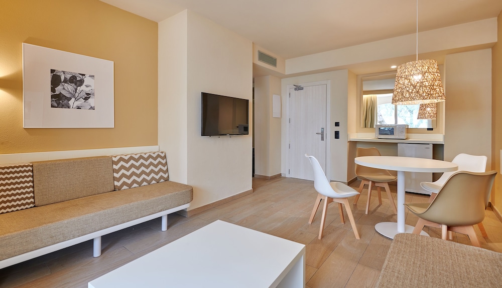 Protur Badia Park Aparthotel 9/40