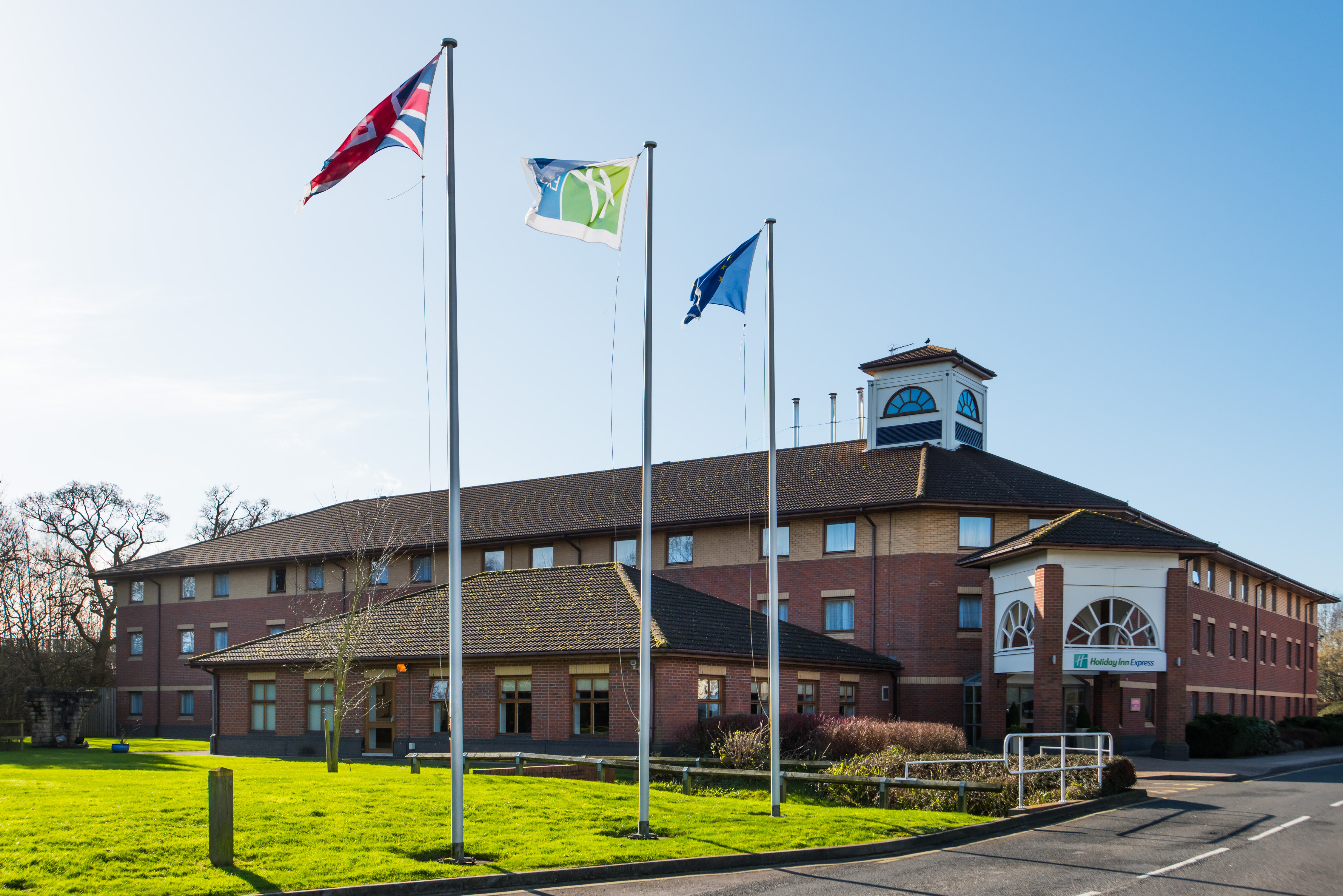 Holiday Inn Express Warwick Stratford Upon Avon 3/34