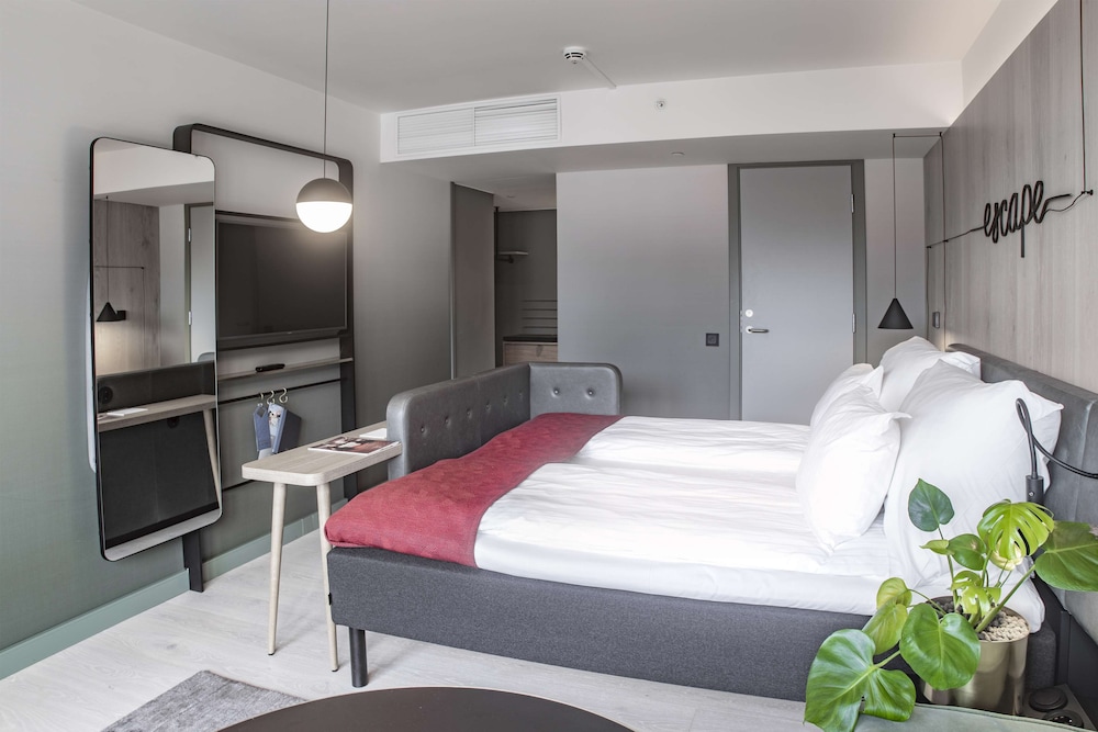 غرفة بسرير كينج، Hotel Norge By Scandic 3/4