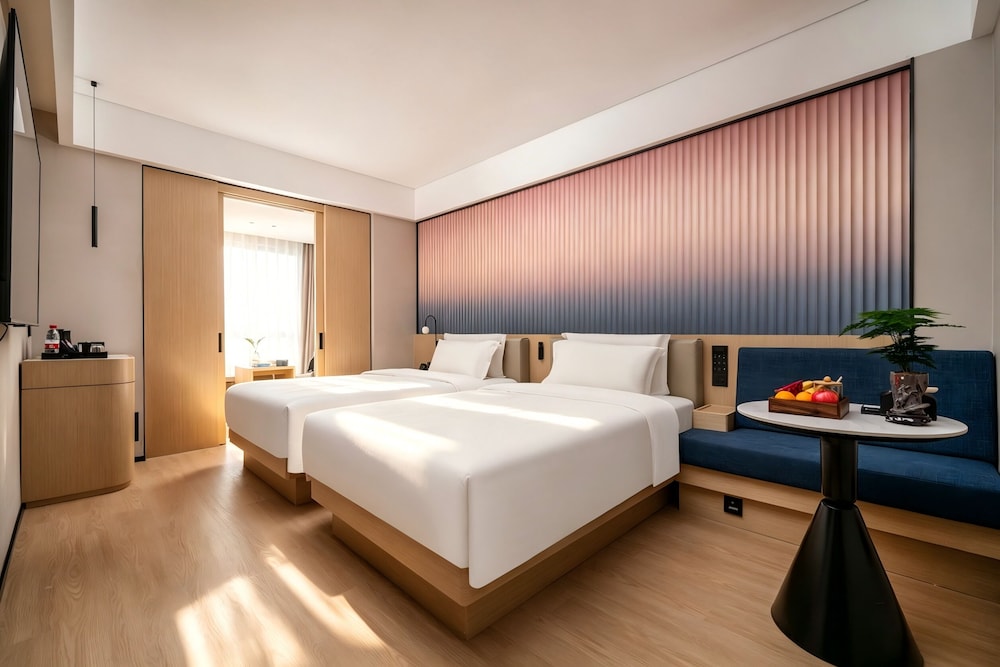 CYBO Station SSAW Hotel Chunxi Road Tianfu Square Chengdu 10/39