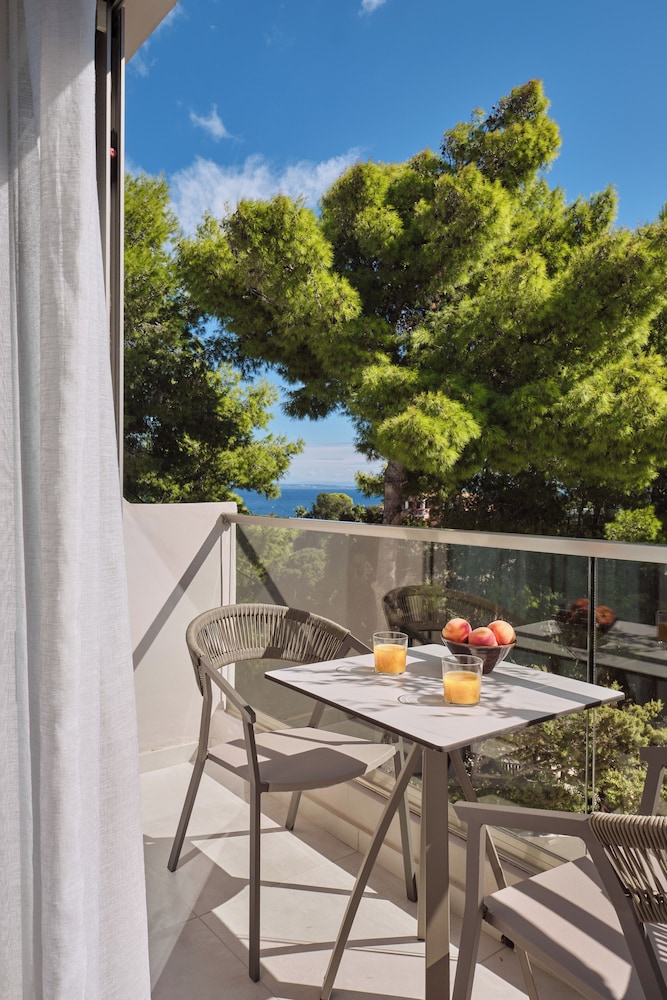 Ionian Hill Hotel 36/50