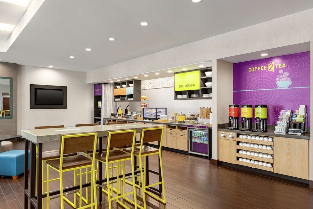 restaurant cafeteria