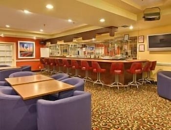Ramada Plaza By Wyndham Garden Grove/Anaheim South 40/43