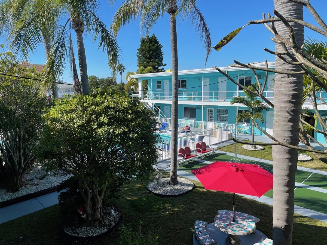 Sea Jay Motel & Marina 25/50