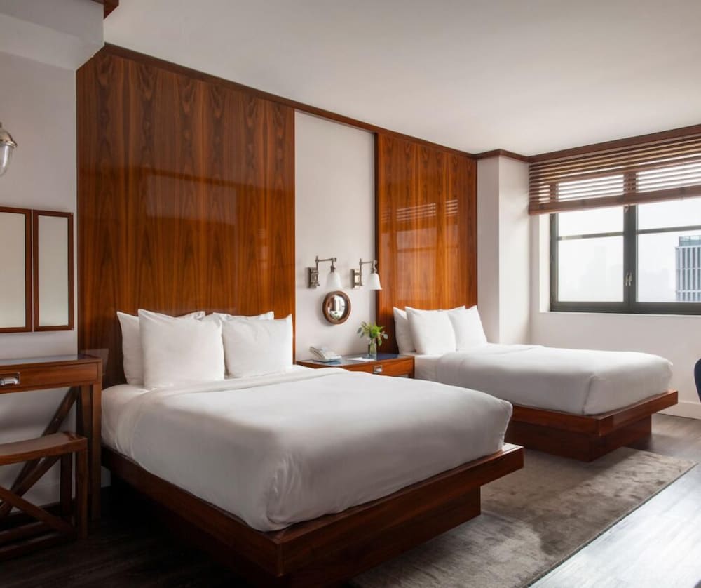 SUPERIOR, 2 DOUBLE BEDS