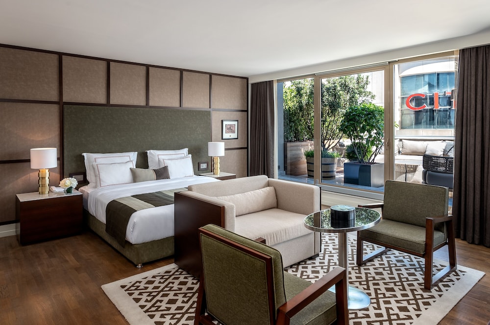 Boulevard, Suite, King Bed