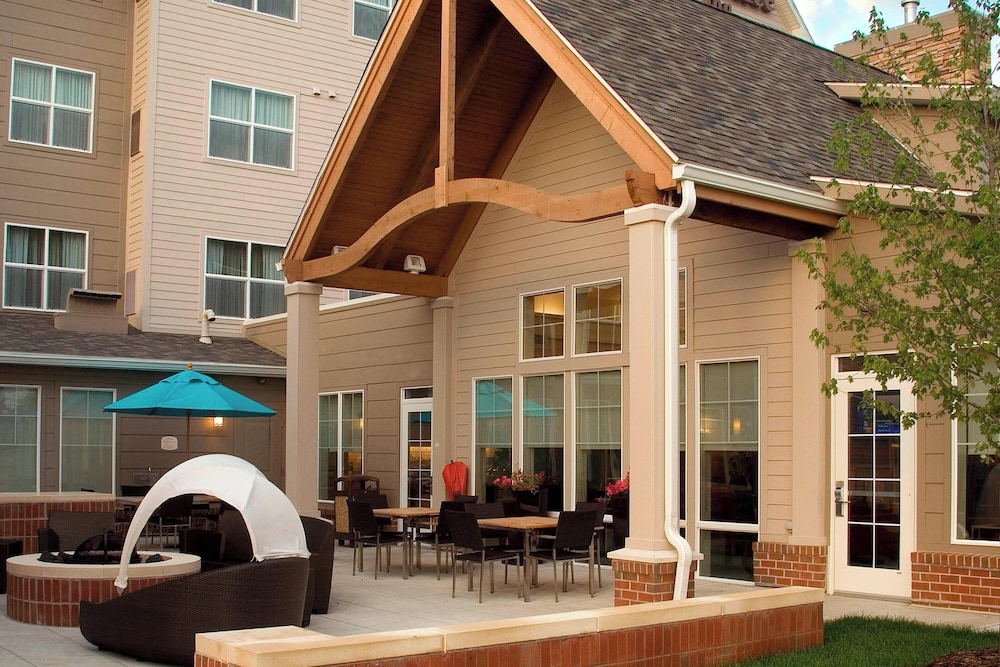 Residence Inn Toledo Maumee 1/28