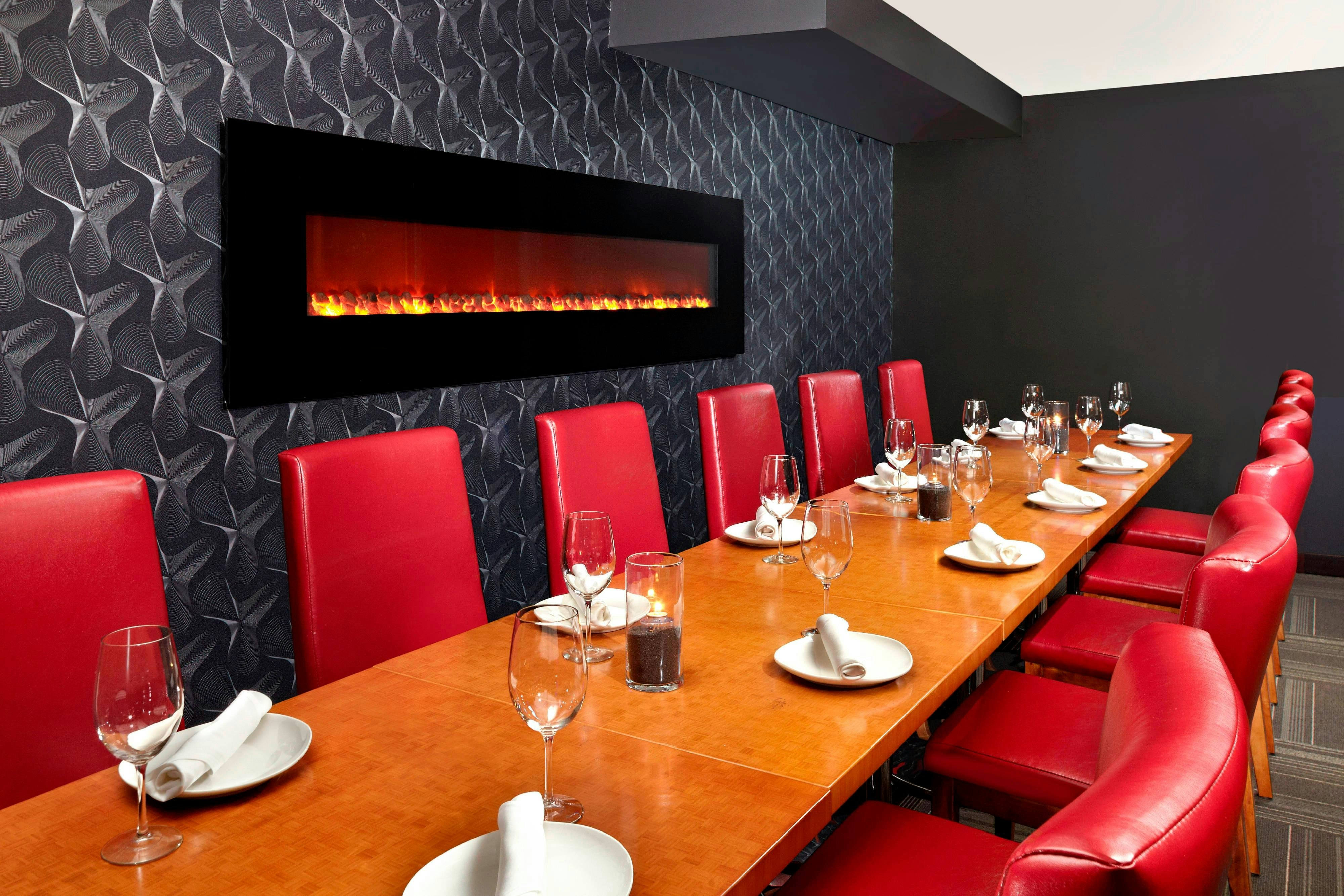 Four Points by Sheraton Hotel & Suites Calgary West 5/7