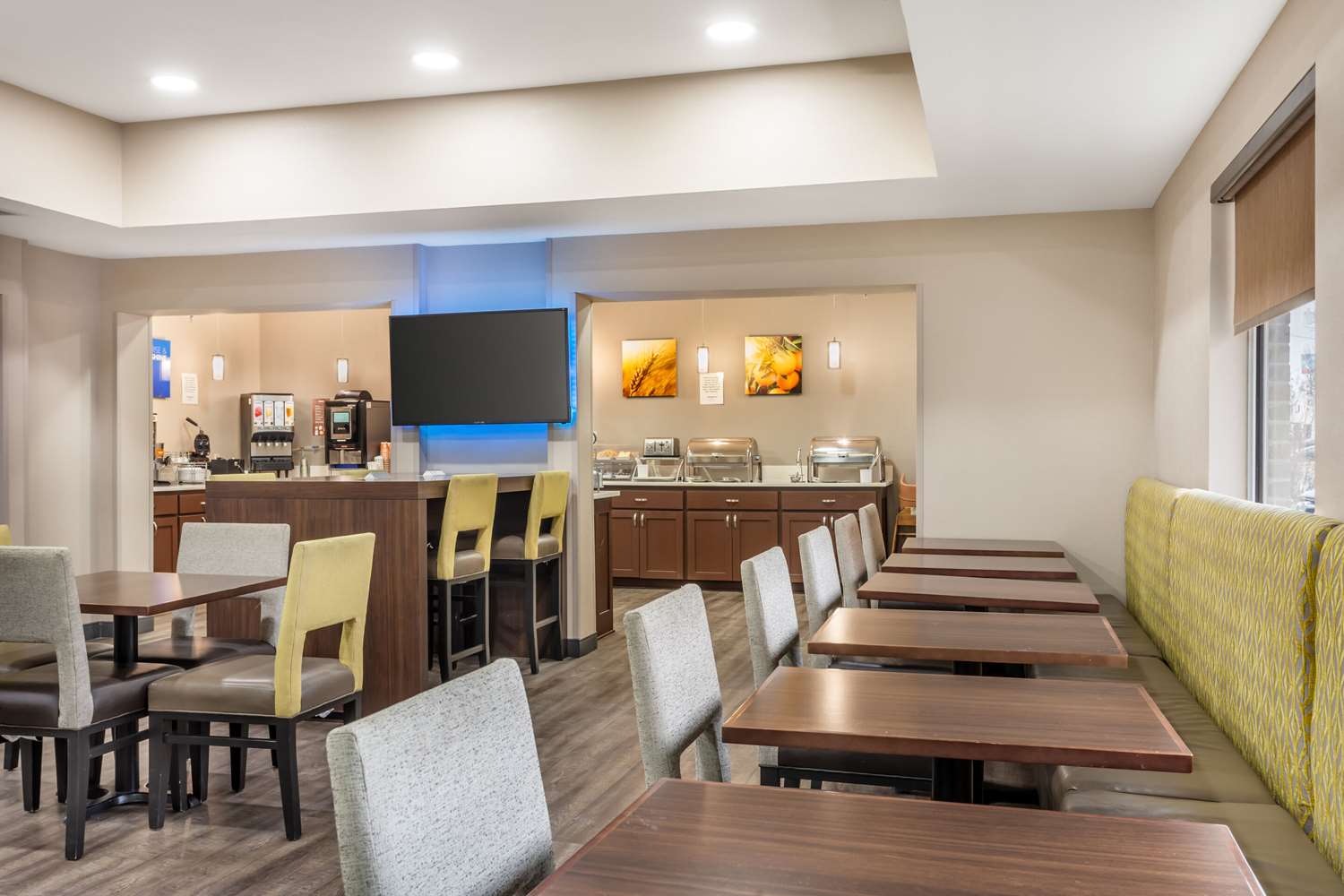 Comfort Inn & Suites Conway, AR 10/15
