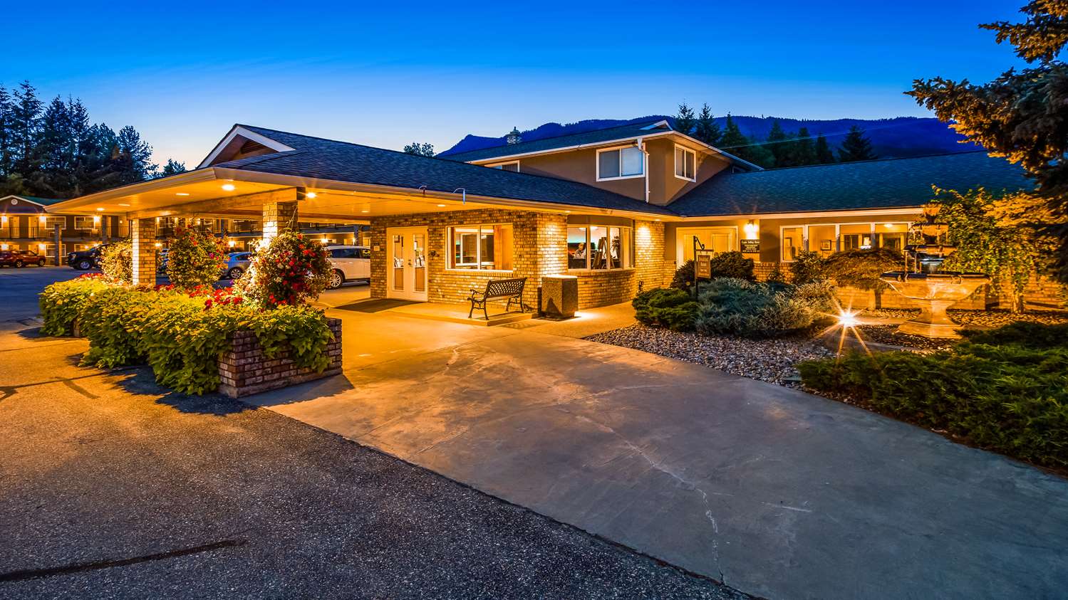 Best Western Sicamous Inn 2/30