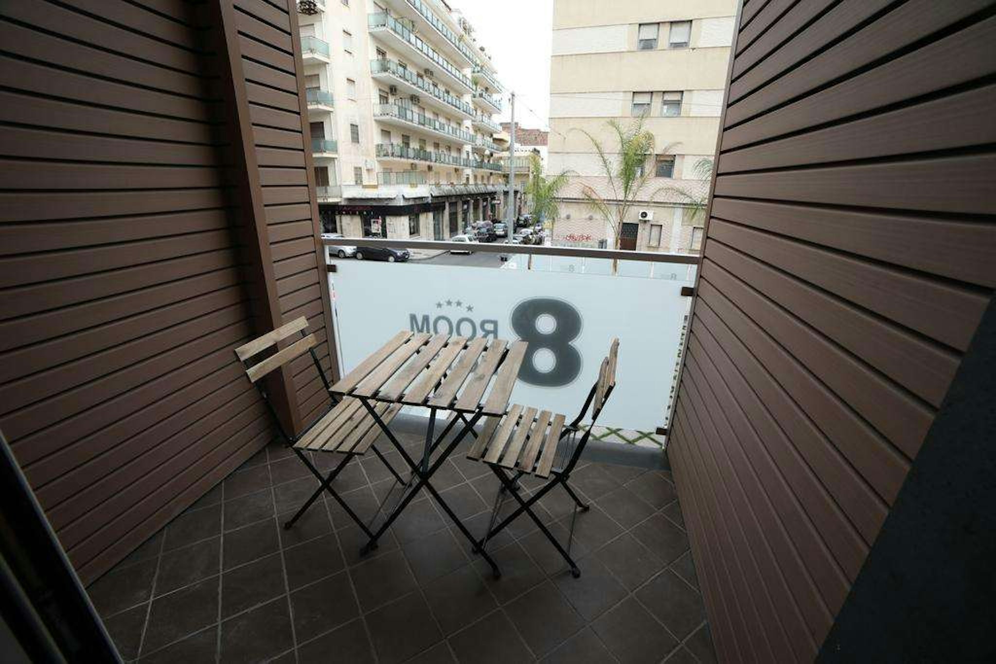 8 Room Hotel 56/80