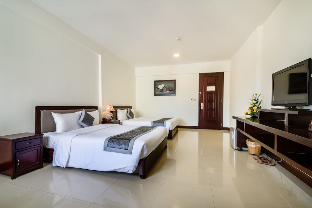 Baly Hotel 20/72