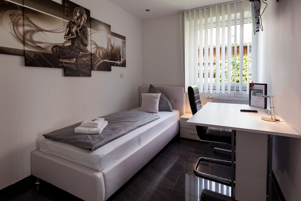 Hotel am Rosenplatz 13/51