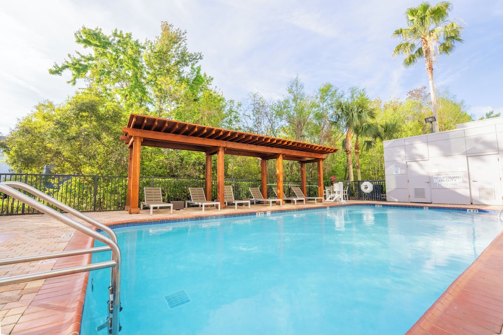 Fairfield Inn Suites Jacksonville Butler Boulevard 23/50
