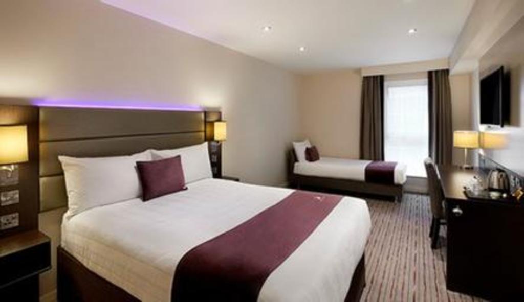 Premier Inn Salisbury South Milford Hotel 6/21