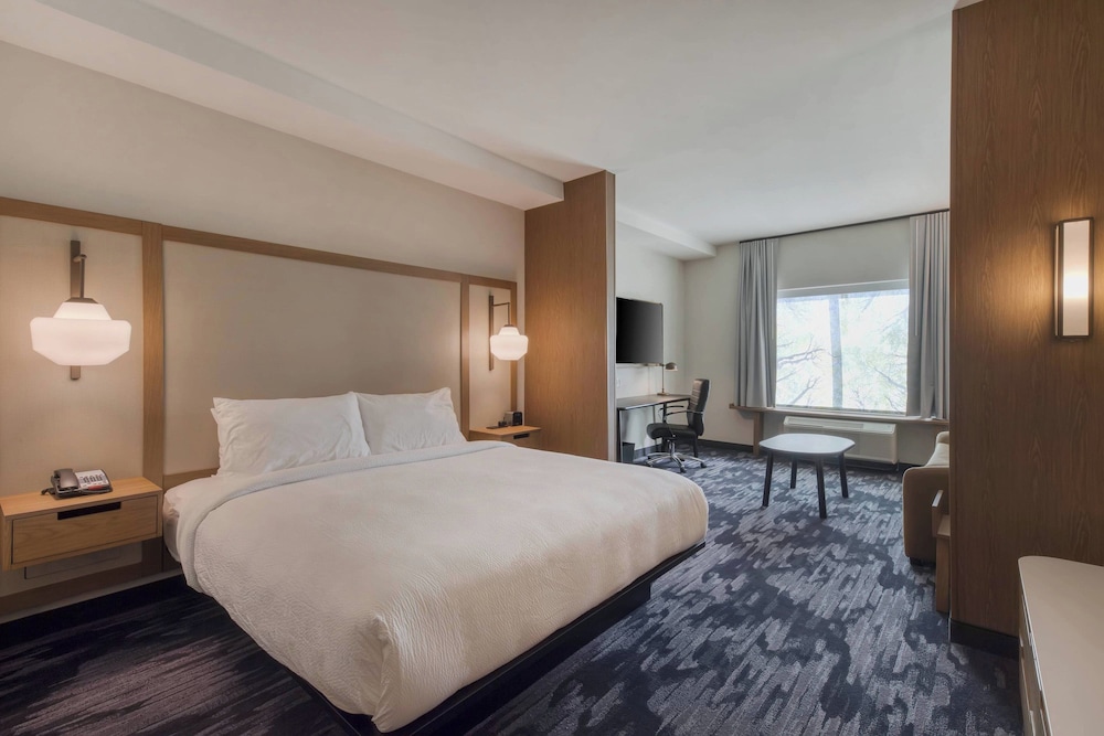 Room at Fairfield Inn & Suites by Marriott Charlotte Belmont, BELMONT - NC
