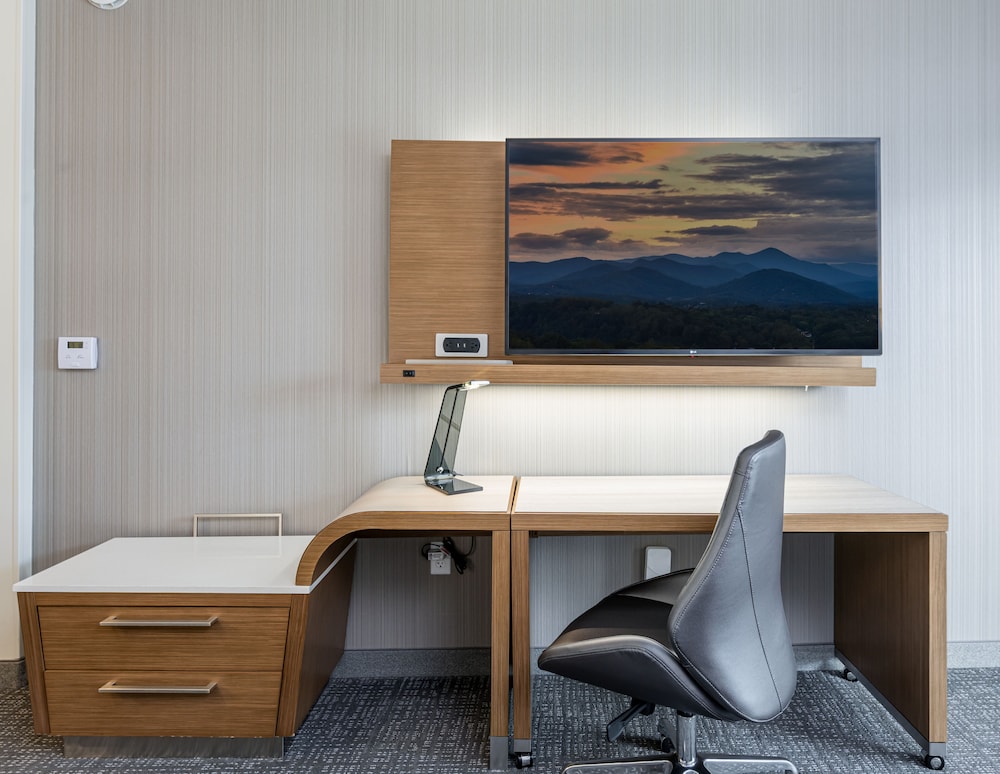Courtyard by Marriott Asheville Biltmore Village 54/57