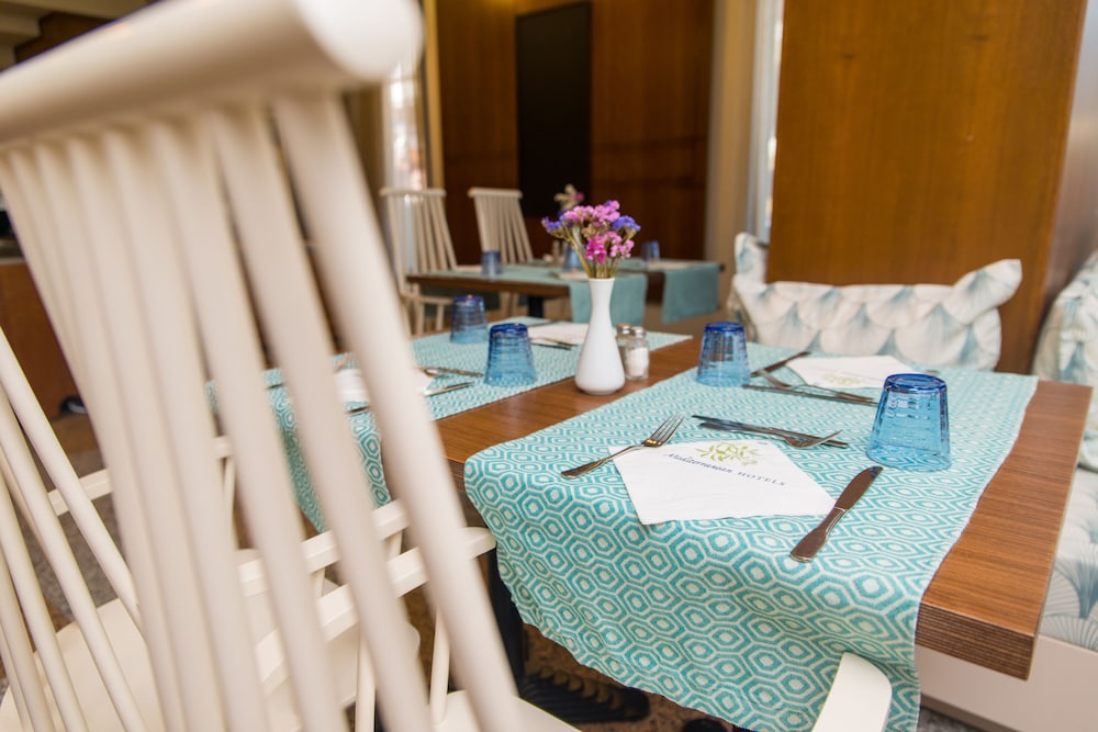 Mediterranean Resort Hotel 38/60
