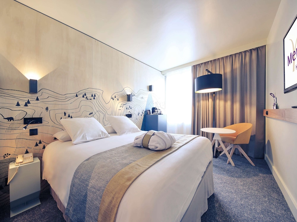 PRIVILEGE, DOUBLE BED