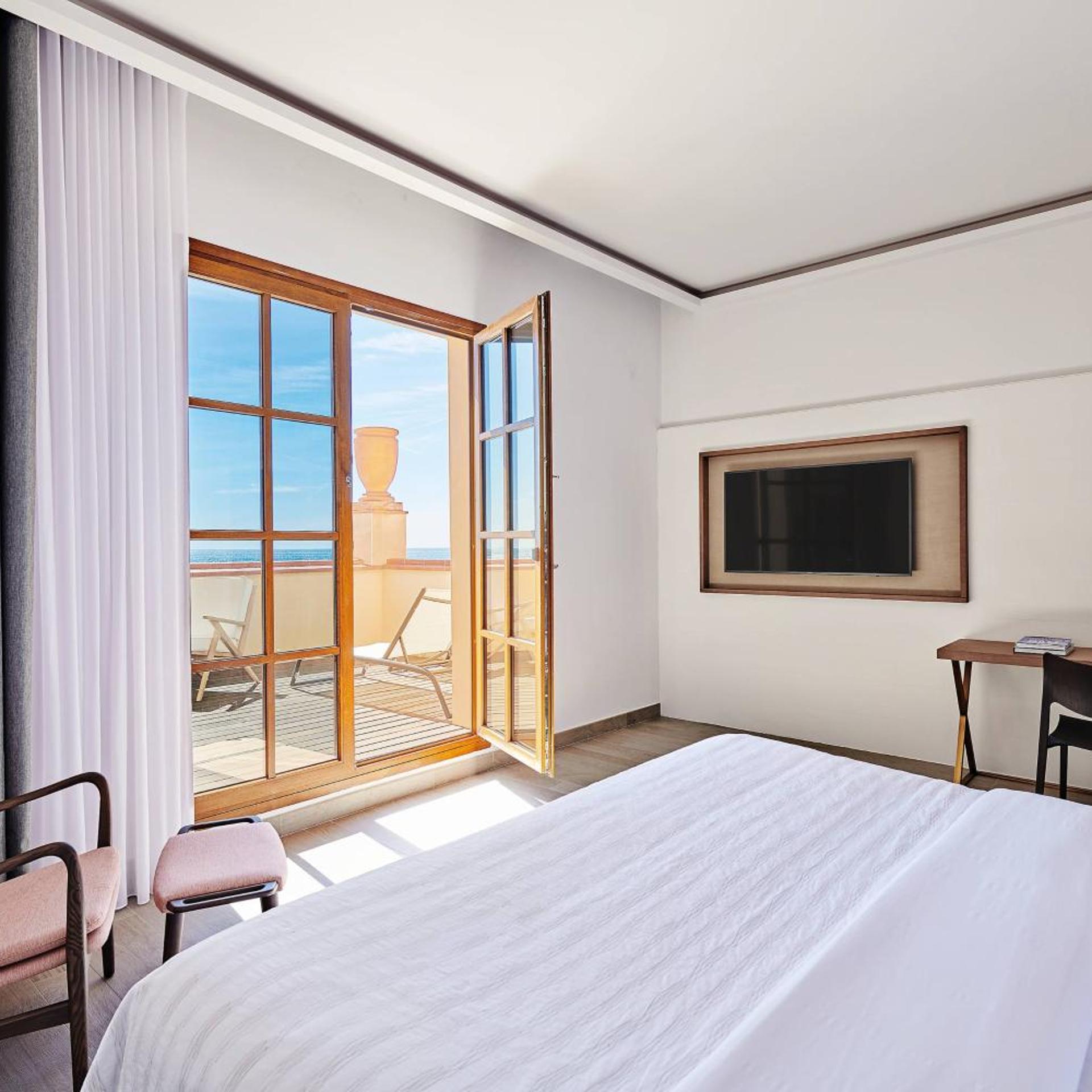 Grand, Premium, King Bed, Beach Front