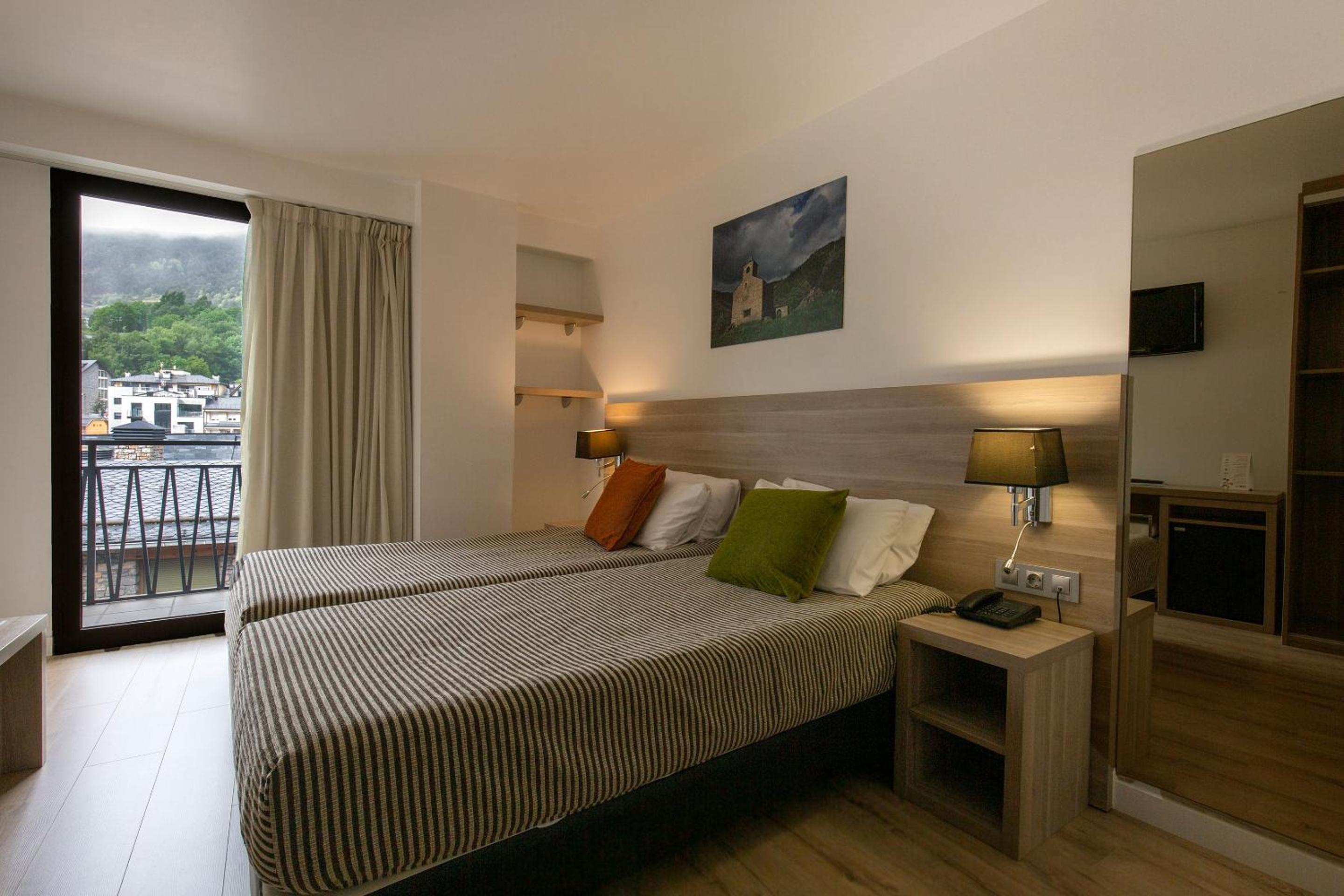 Room, Double Bed