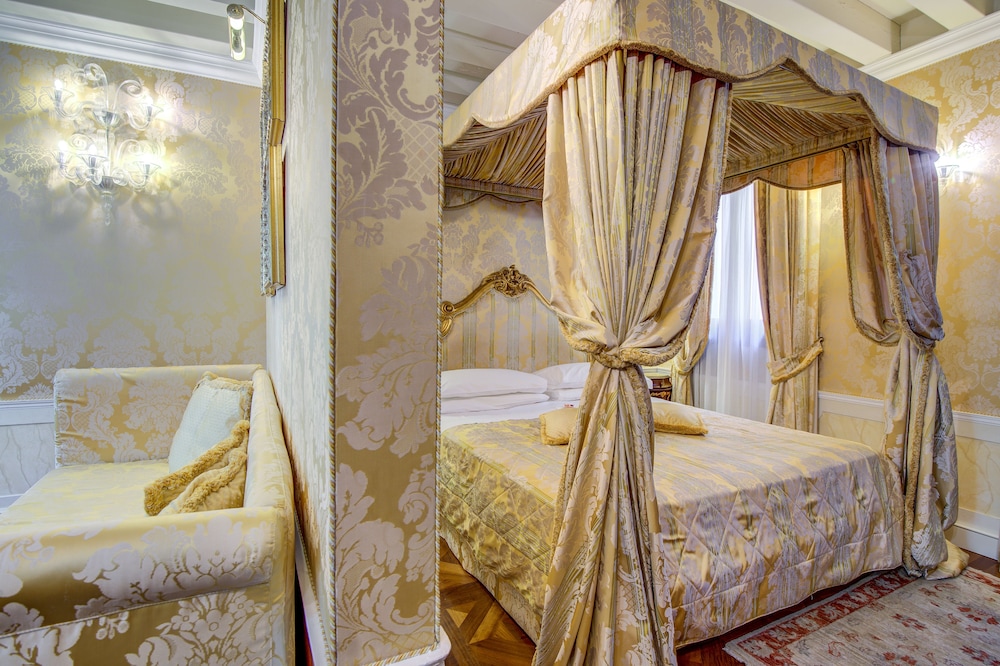 Canal Grande Hotel 22/36