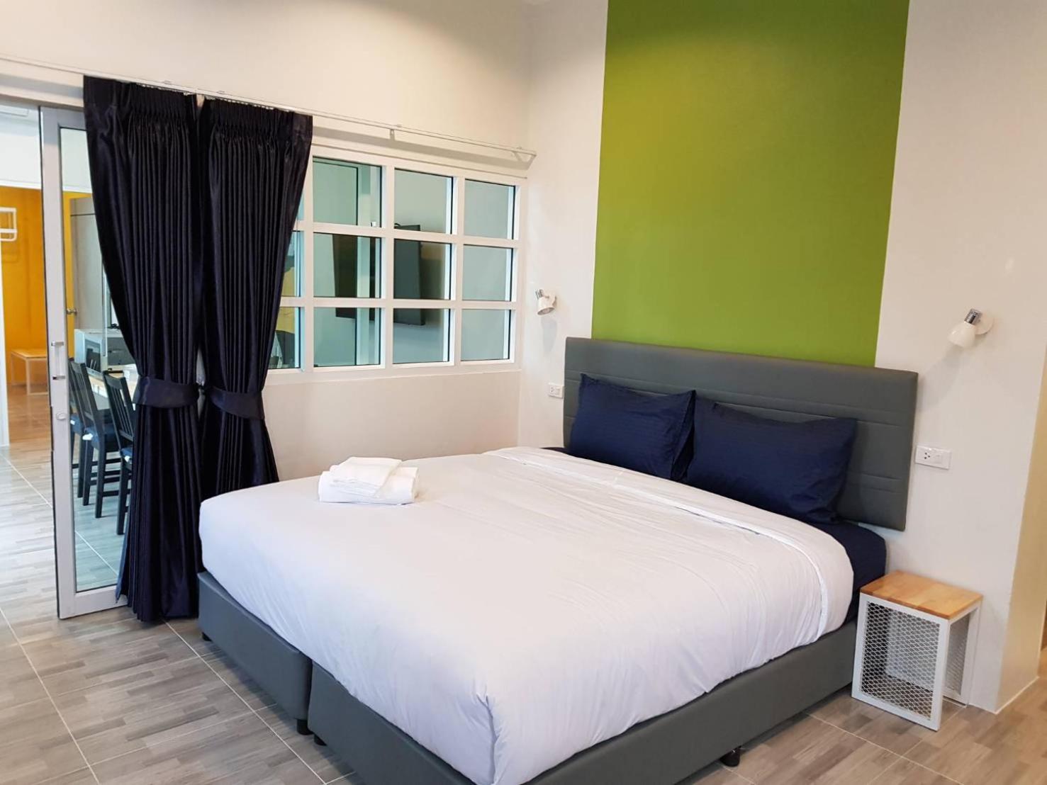 2 Bedrooms, Villa