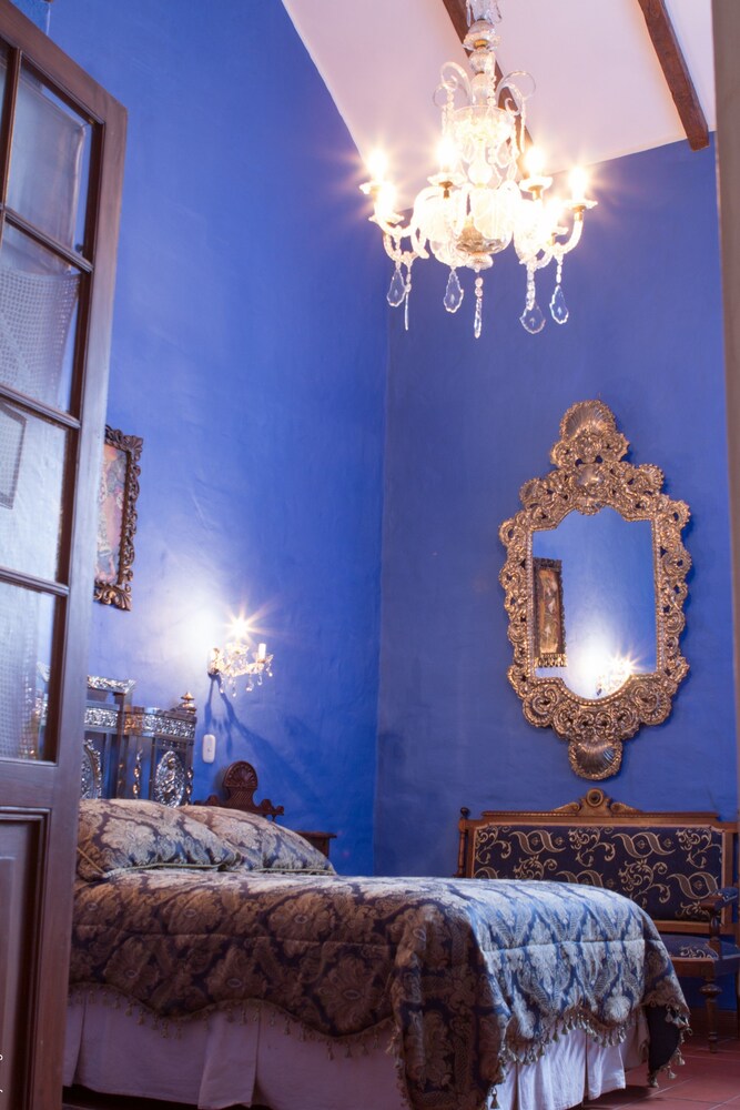Hotel Monasterio 47/50