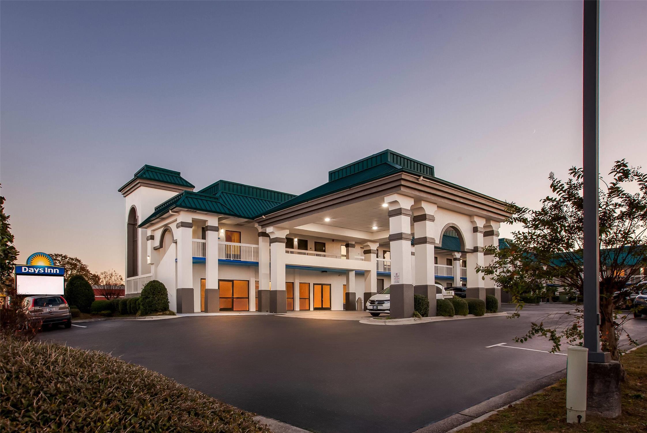 Days Inn By Wyndham Saint Pauls 3/22