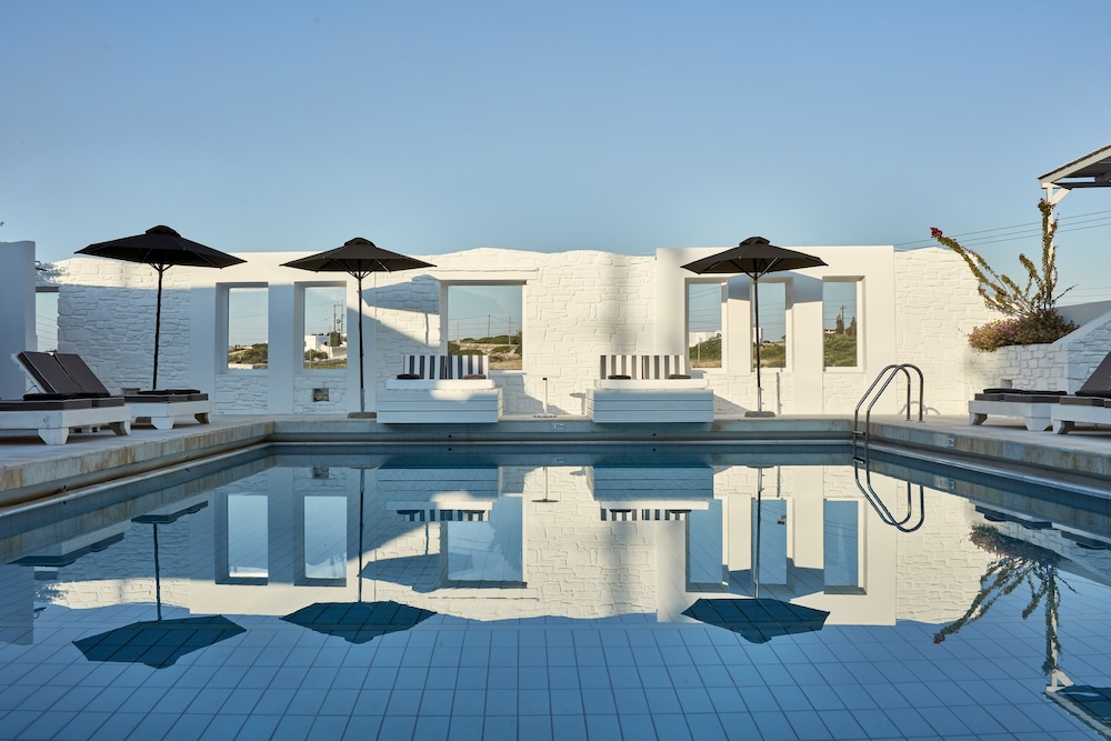 Mr Mrs White Paros 4/76