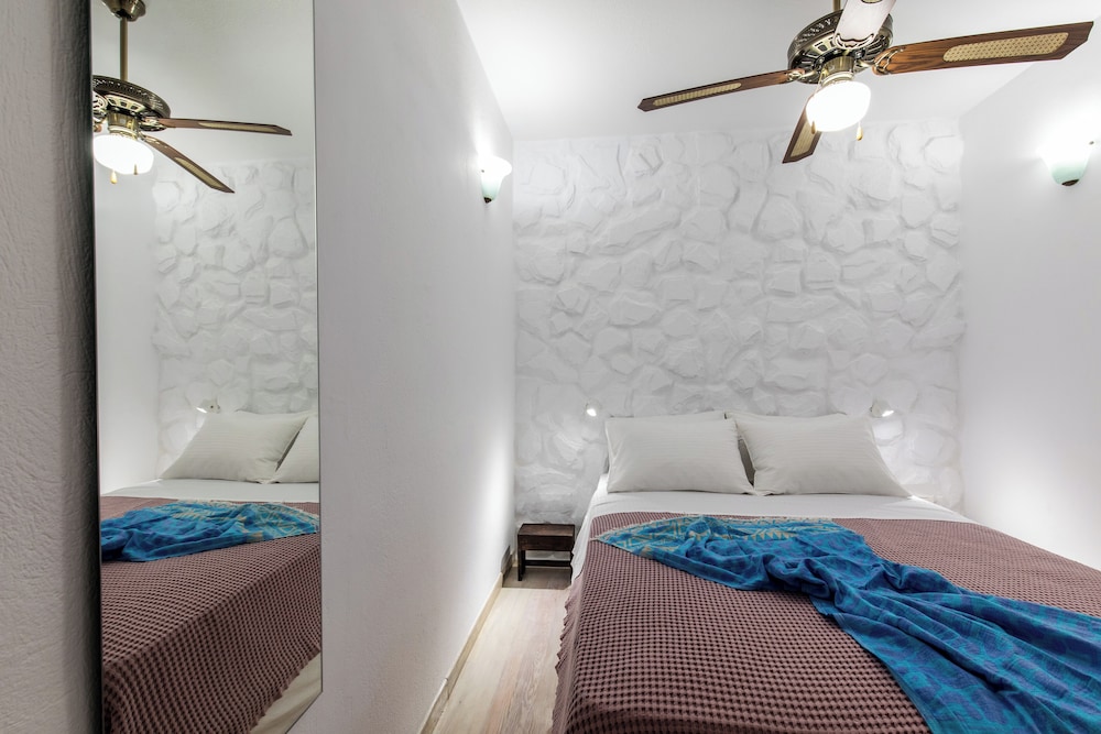 Arco Naxos Luxury Apartments 20/76