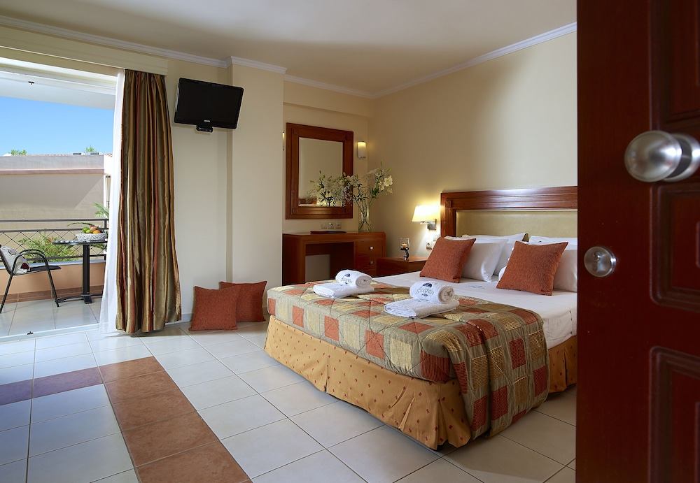 Avantis Suites Hotel 3/50