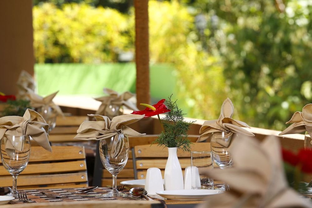 SPICE GROVE HOTELS AND RESORTS 29/39