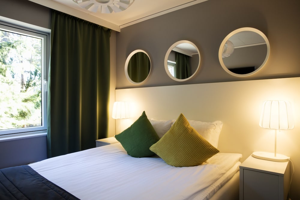 Connecting, Compact, Family, 2 Double Beds