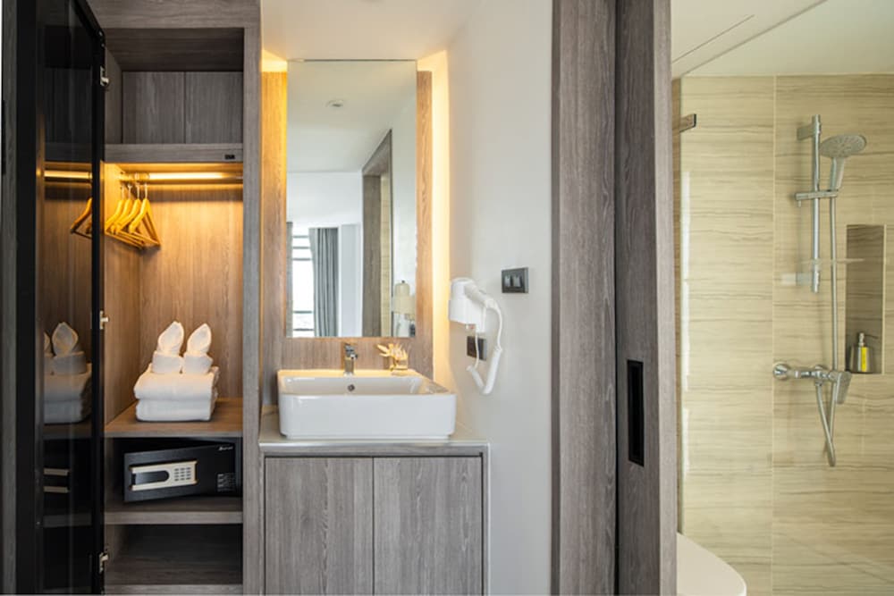 Amarin Hotel Rama 8 47/50